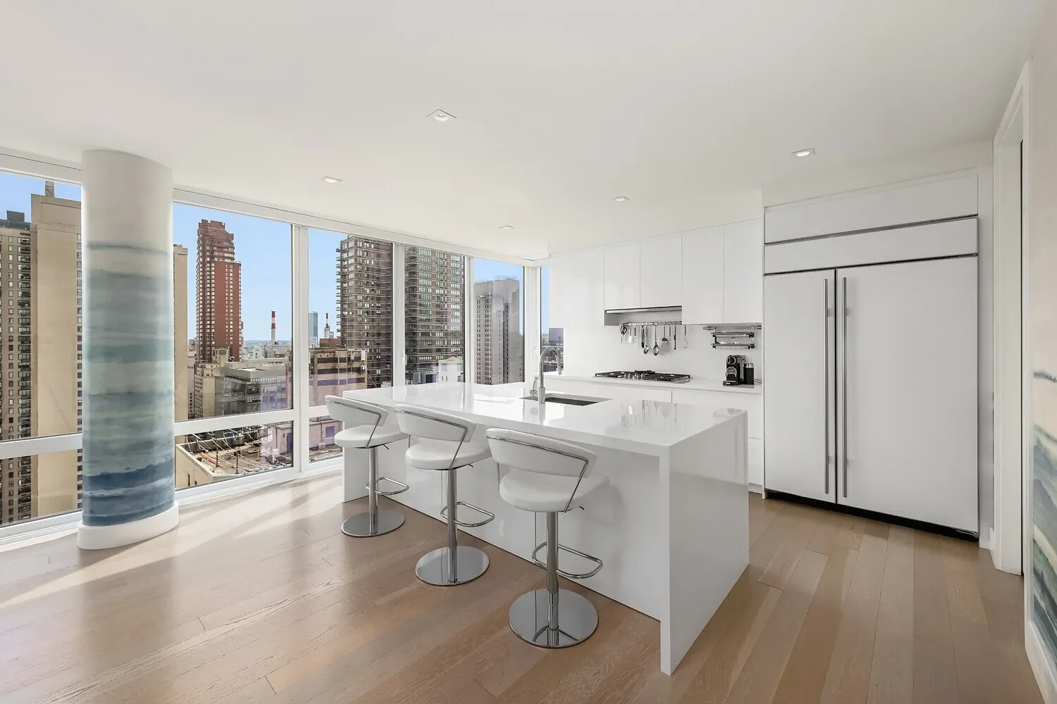 The Charles, 1355 FIRST AVE, New York, New York, United States. - Photo 4