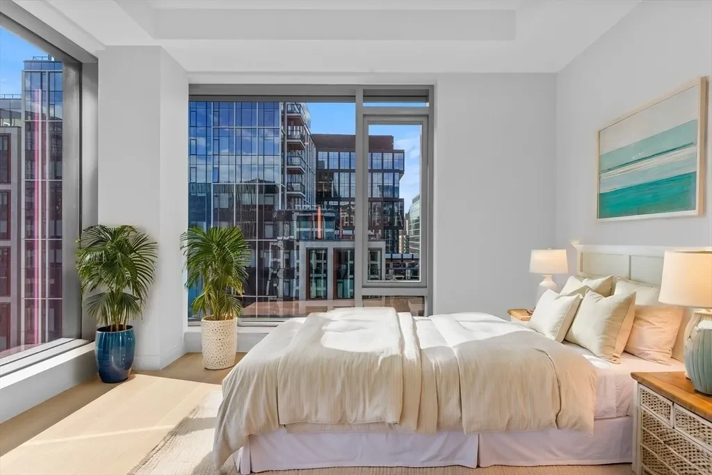 135 Seaport, Boston, Massachusetts, United States. - Photo 11