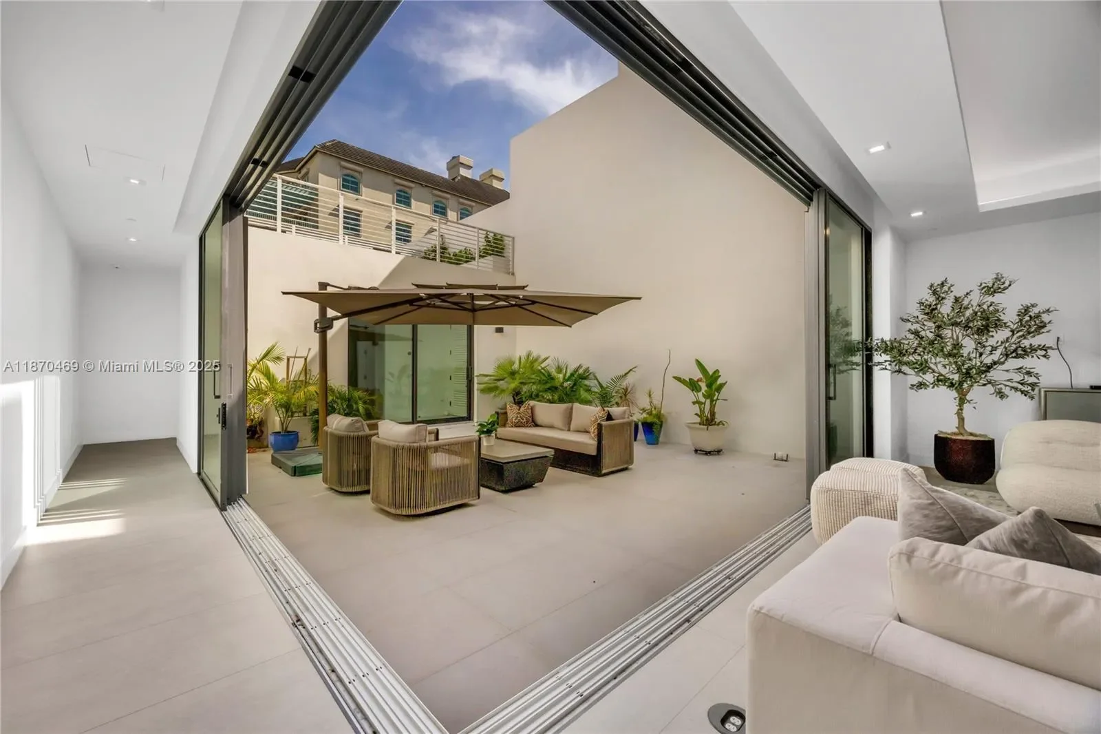 617 Almeria Ave, Coral Gables, Florida, United States. - Photo 15