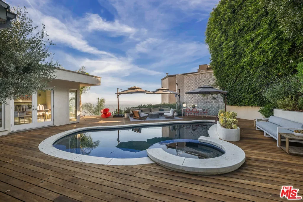 2137 Sunset Plaza Drive, Los Angeles, California, United States. - Photo 16