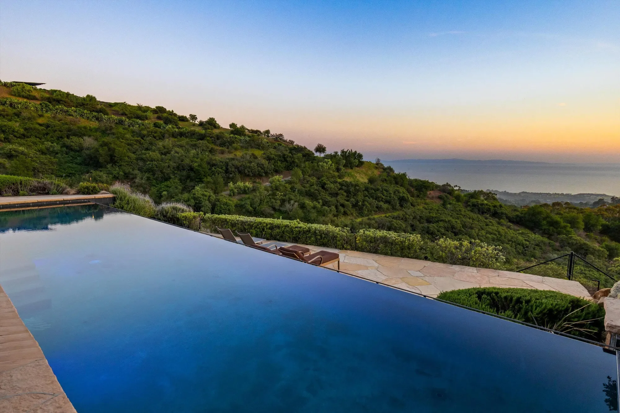 892 Toro Canyon Road, Carpinteria, California, United States. - Photo 16