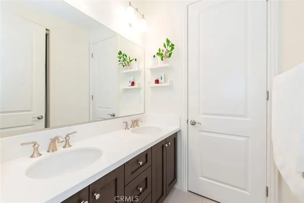 23 Manzanillo, Lake Forest, California, United States. - Photo 12