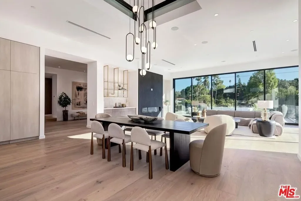 16879 Mooncrest Drive, Los Angeles, California, United States. - Photo 54