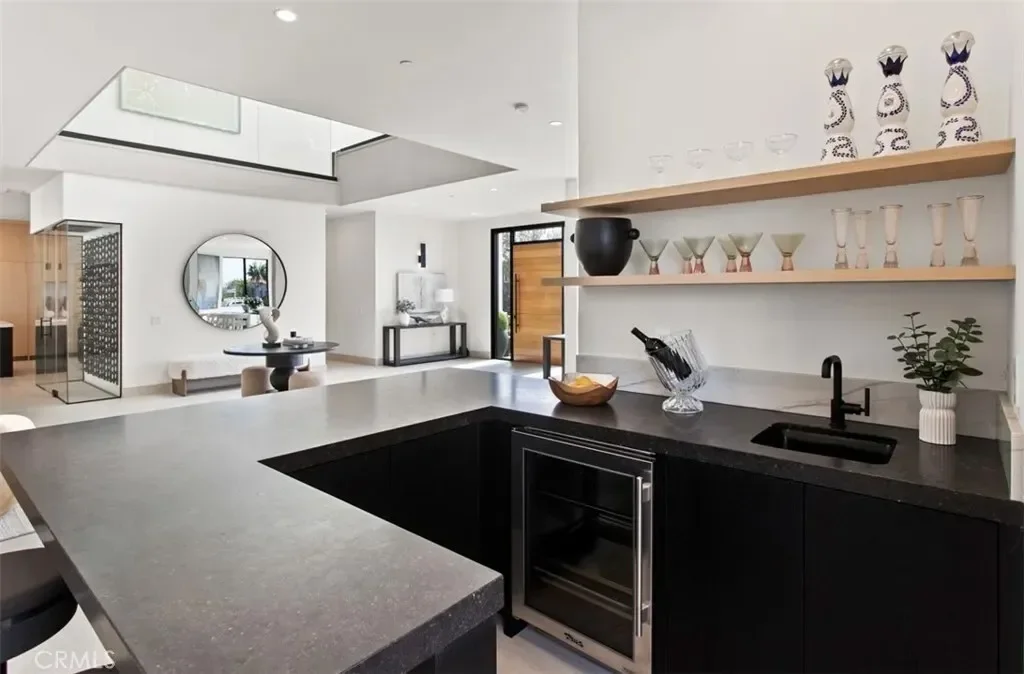 1210 Kings Rd, Newport Beach, California, United States. - Photo 27