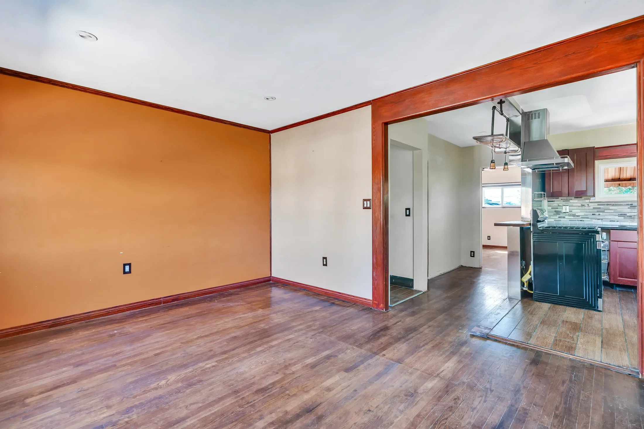 2013 South Palm Avenue , Alhambra, CA 91803, Alhambra, California, United States. - Photo 48