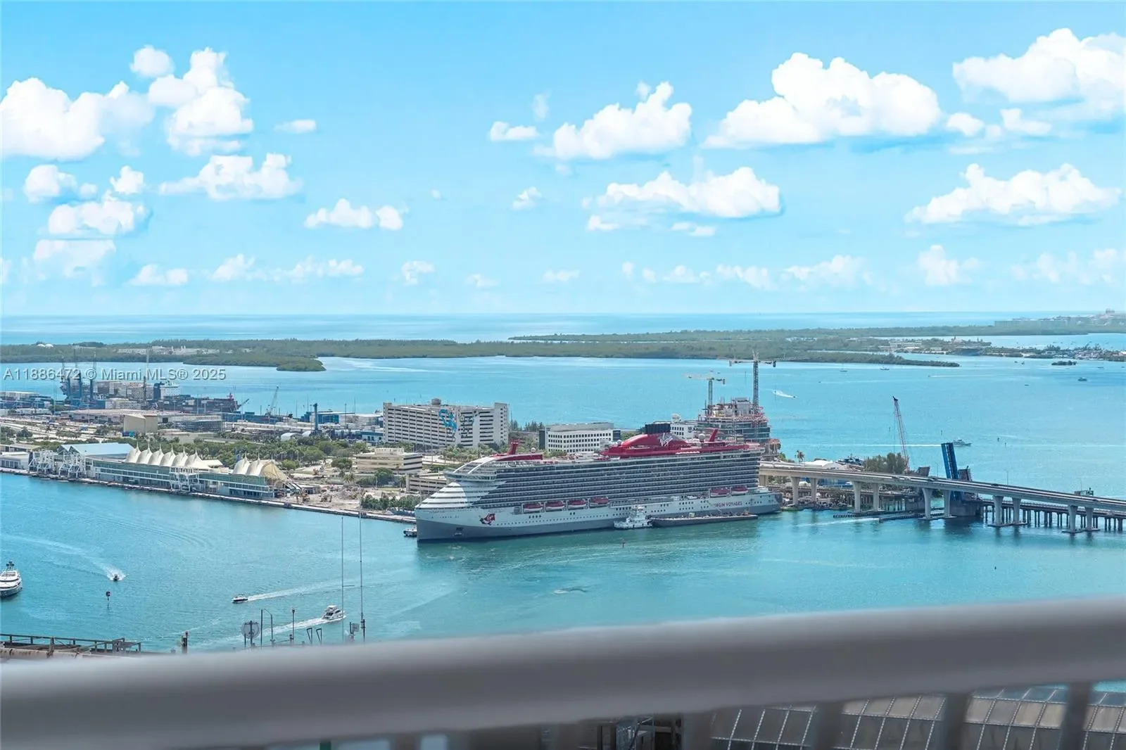 1750 N Bayshore Dr, Miami, Florida, United States. - Photo 16