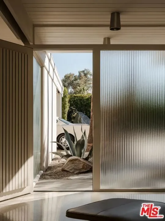 1272 E Verbena Drive, Palm Springs, California, United States. - Photo 36
