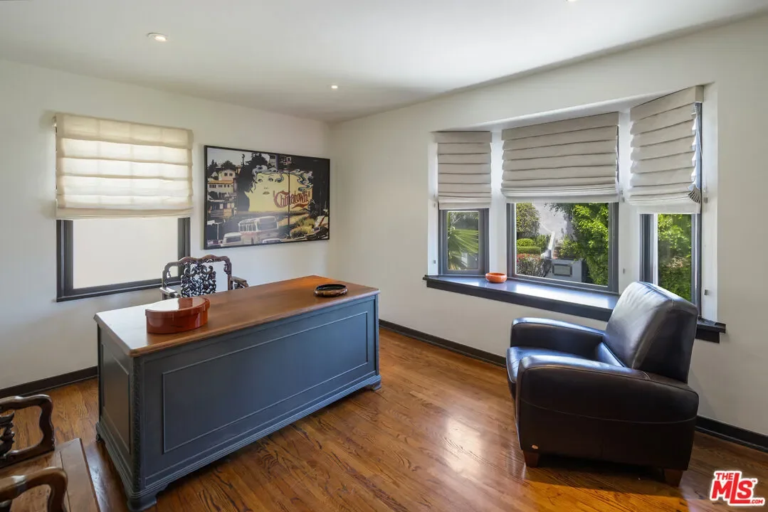 1417 Queens Rd, Los Angeles, California, United States. - Photo 3