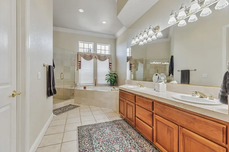 1152 Little River Drive, Hollister, California, United States. - Photo 47
