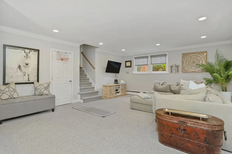 24 Warnock Drive, Westport, CT, 06880, USA, Westport, Connecticut, United States. - Photo 8