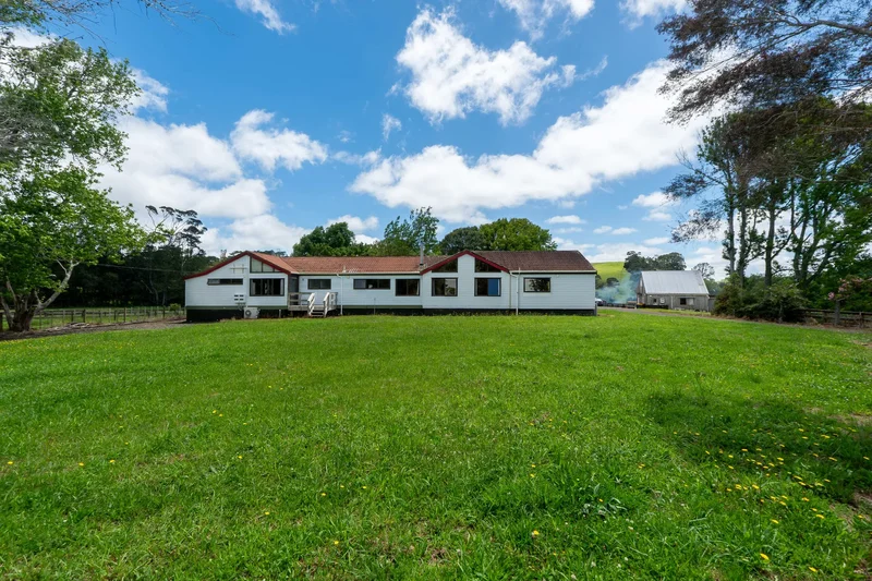10 Taha Road, Waimauku, Auckland