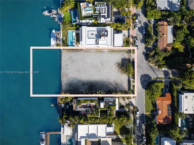 228 + 302 W Dilido Dr, Miami Beach, Florida, United States. - Photo 65