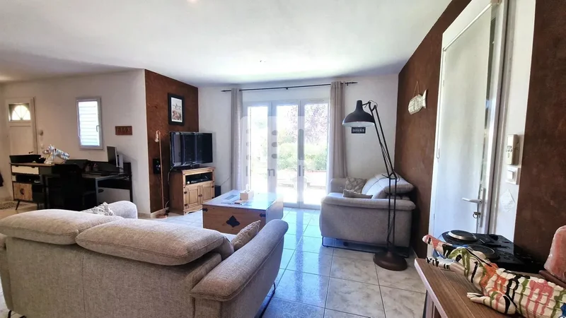 Uzès, Occitanie, France. - Photo 15