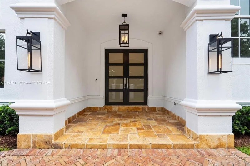 16763 NW 77th Path, Hialeah, Florida, United States. - Photo 13