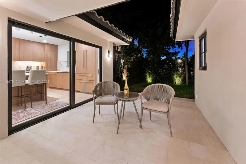 8858 Garland Ave, Bal Harbour, Florida, United States. - Photo 35