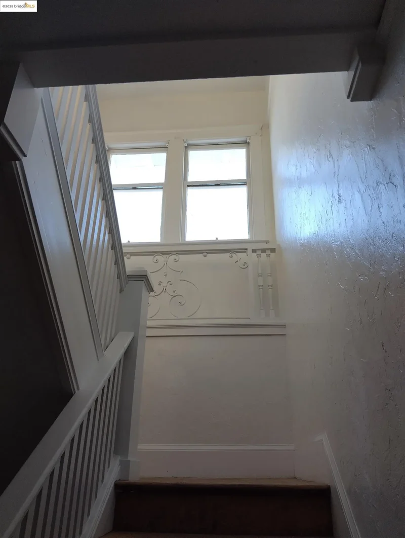 847 E 18th, Oakland, California, United States. - Photo 31