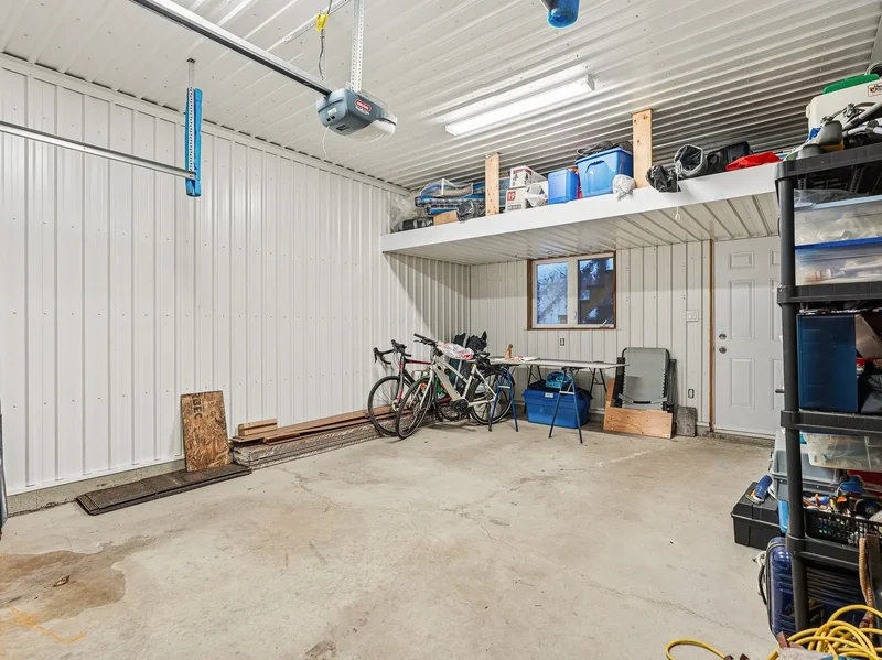 2584 Boul. Perrot, Notre-Dame-de-l'Île-Perrot, Quebec, Canada. - Photo 13