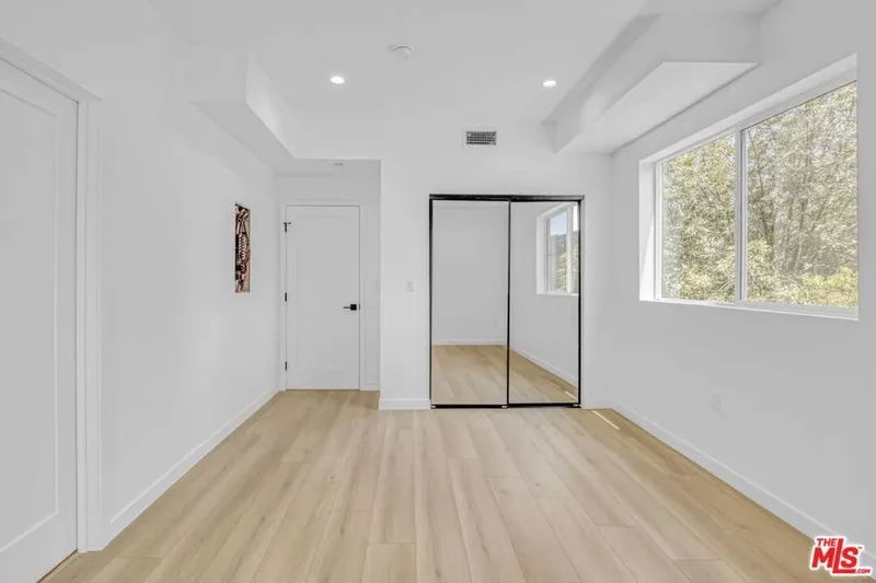 10828 Hesby Street, Los Angeles, California, United States. - Photo 61