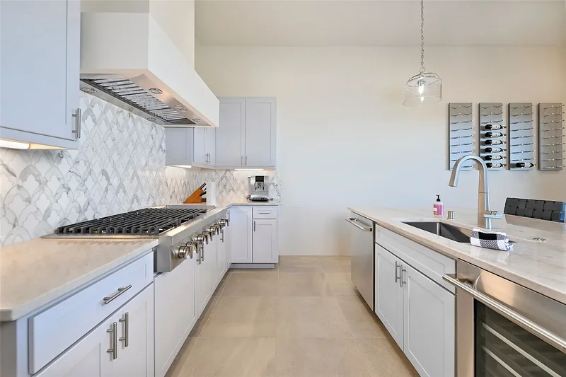 11 Via De Las Yeguas, Santa Fe, NM 87506, Santa Fe, New Mexico, United States. - Photo 31