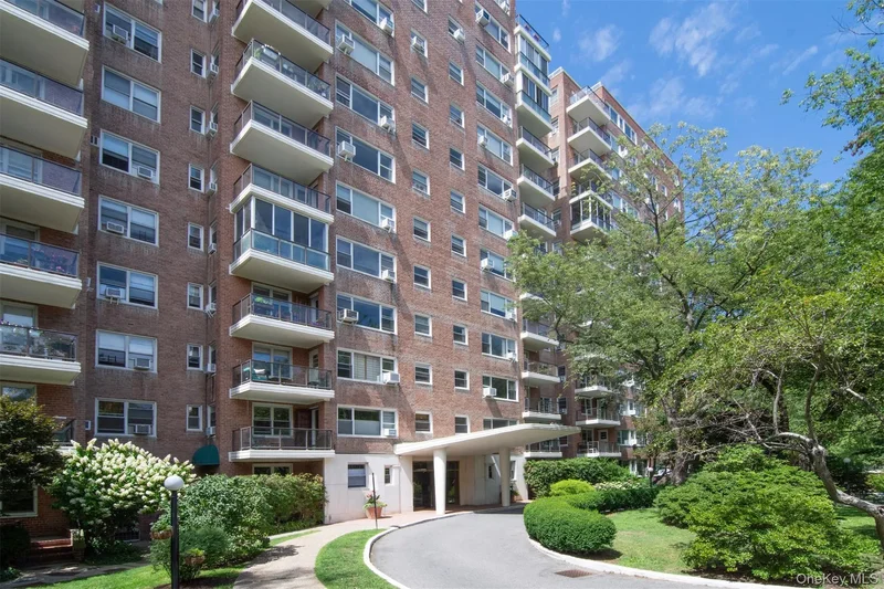 750 Kappock Street, New York, New York, United States. - Photo 19