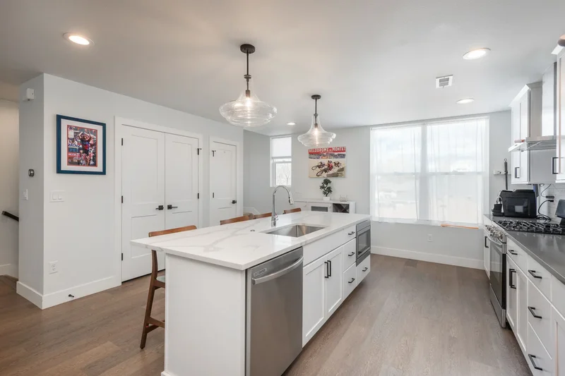 Chef’s Quartz Kitchen & Vaulted Primary Suite In Olde Town Arvada Gem