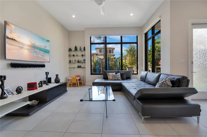 8279 NW 43rd St, Miami Springs, Florida, United States. - Photo 17