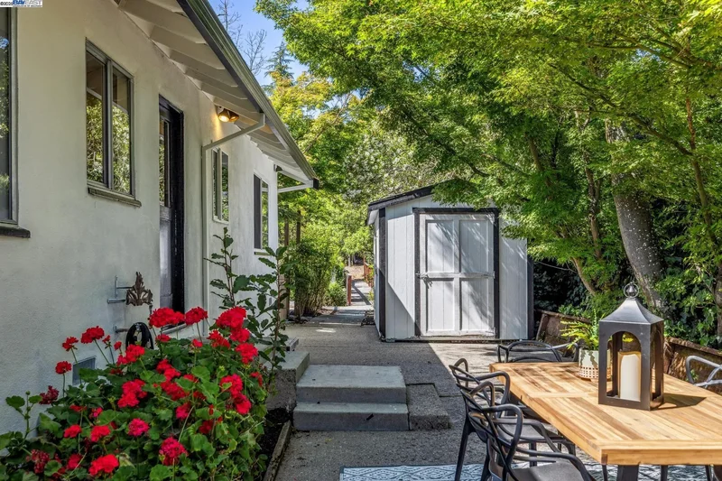 3296 Walnut Ln, Lafayette, California, United States. - Photo 27