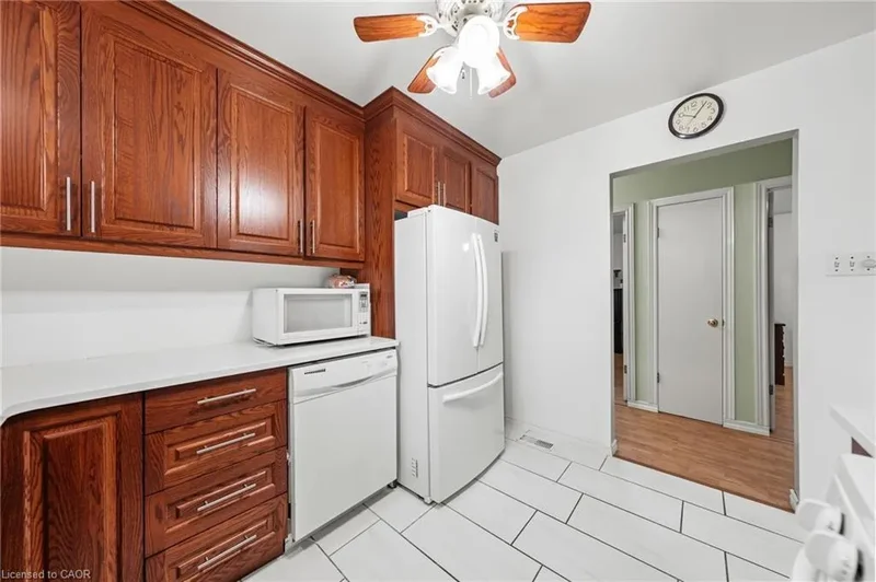 152 Kinzie Avenue, Kitchener, Ontario, Canada. - Photo 27