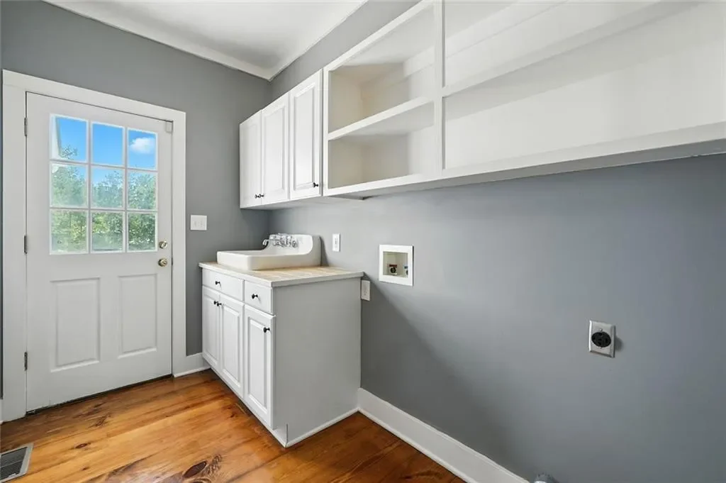 1092 Old Lathemtown Road, Canton, Georgia, United States. - Photo 17