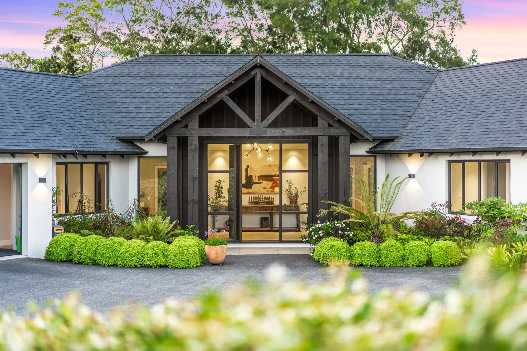 Exterior photo 7