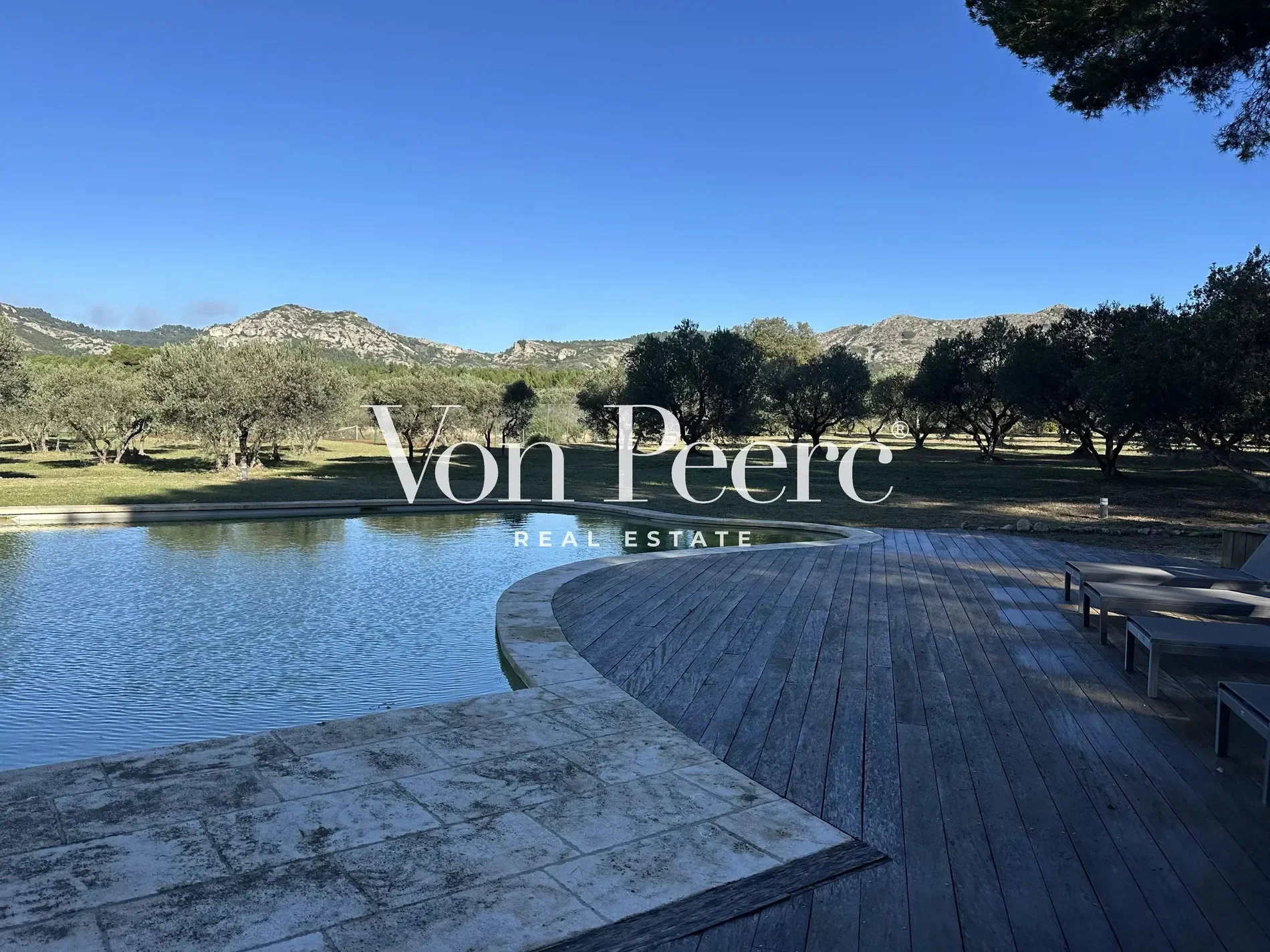Les Baux-de-Provence, Provence-Alpes-Côte d'Azur, France. - Photo 15
