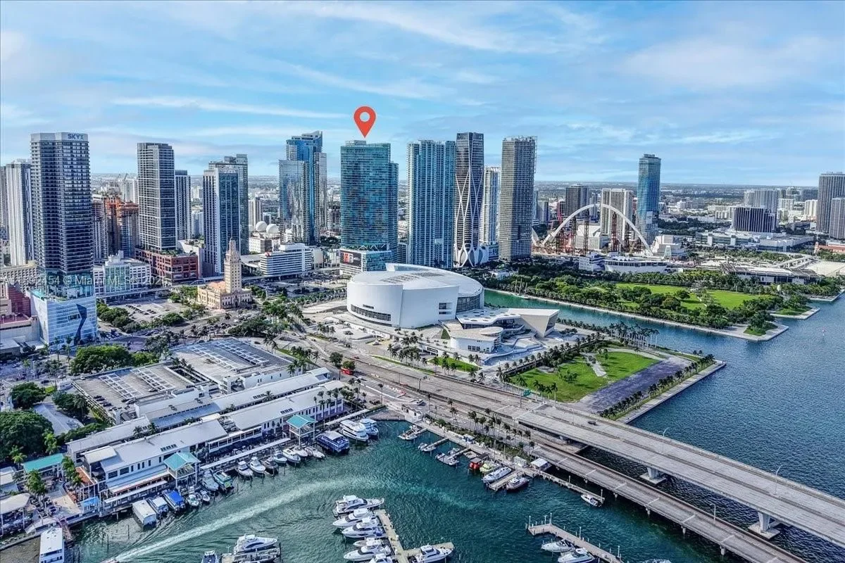 888 Biscayne Blvd #PH 5704, Miami, FL 33132, Miami, Florida, United States. - Photo 33