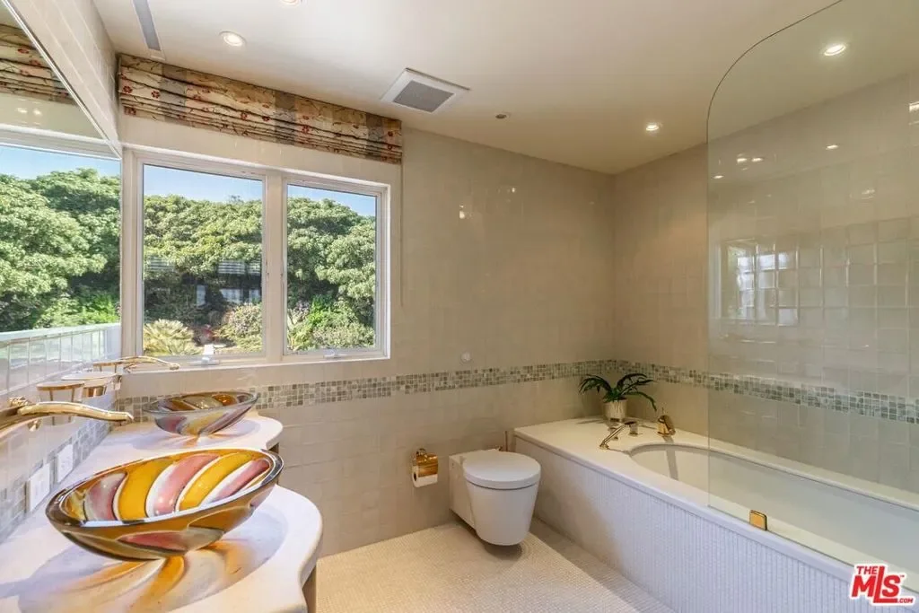 6051 Philip Avenue, Malibu, California, United States. - Photo 28