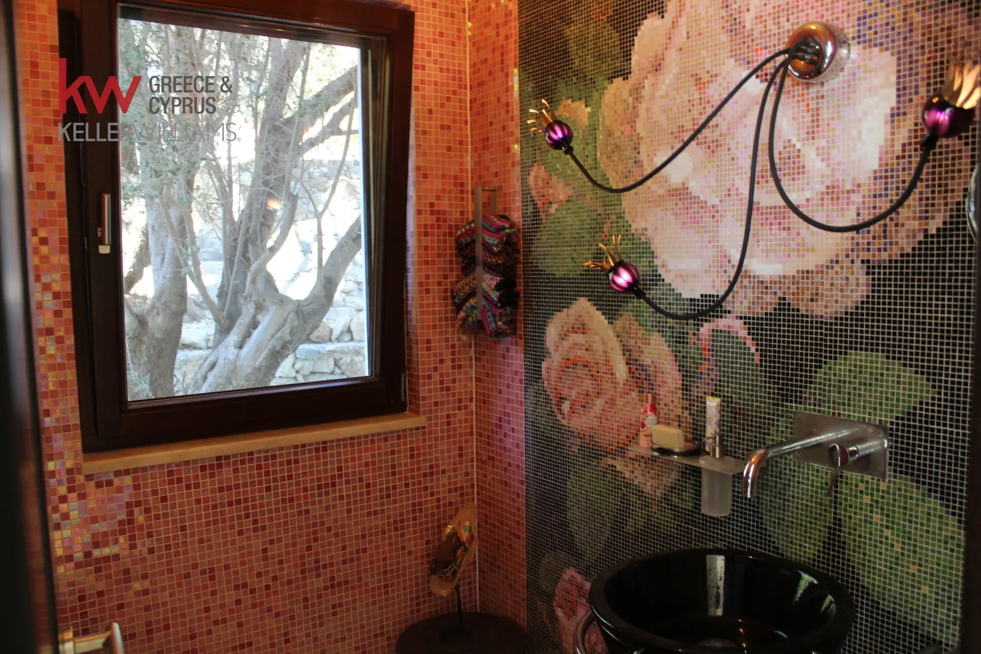 Gallery photo 3