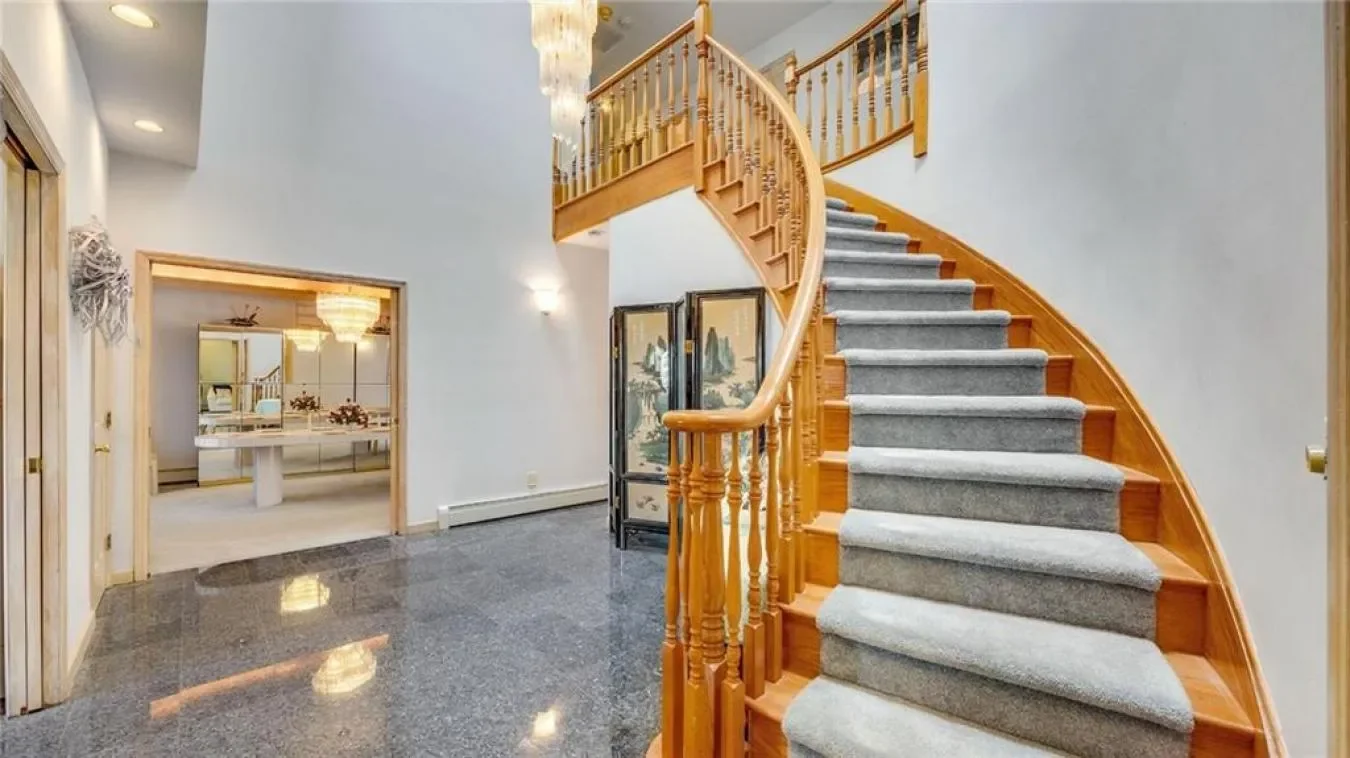 16 Nicolosi, New York, New York, United States. - Photo 10