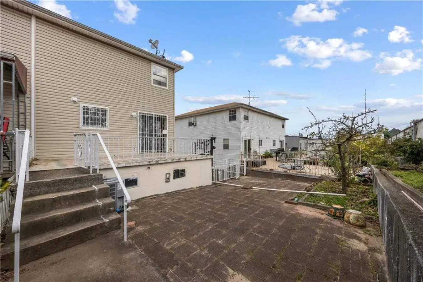 306 Hylan, New York, New York, United States. - Photo 4