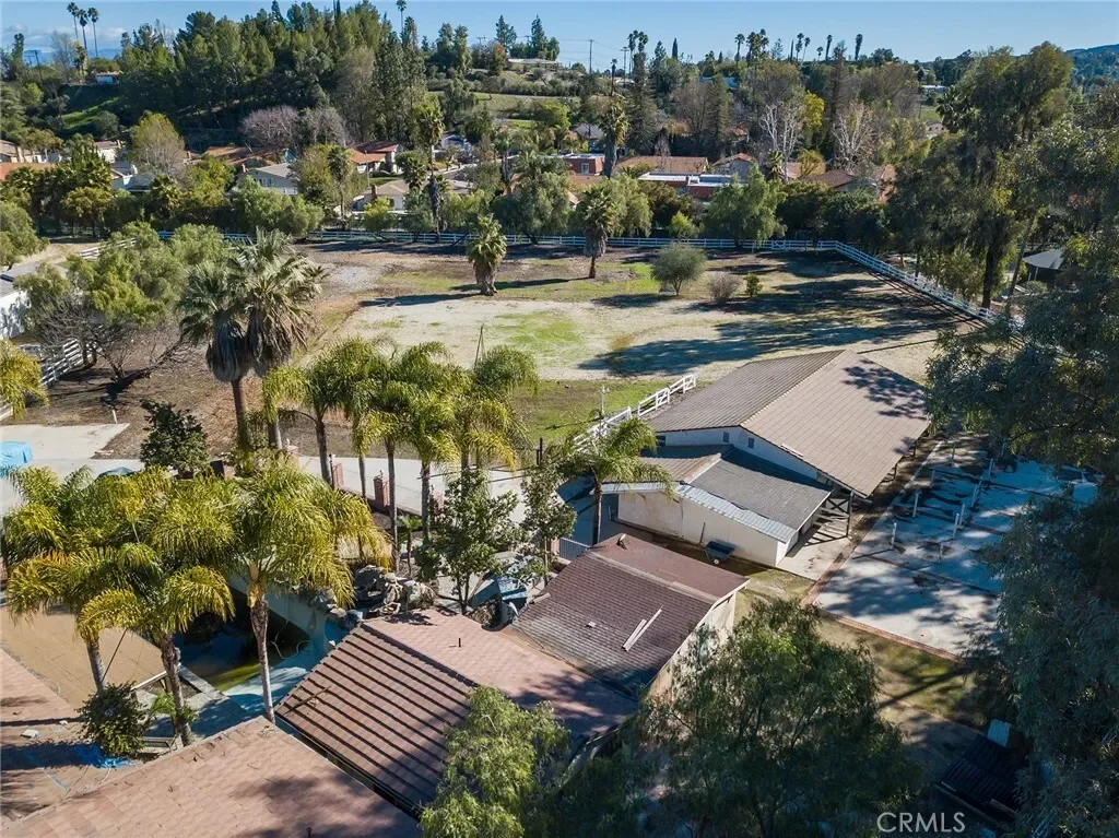 5546 PARADISE VALLEY Road, Hidden Hills, California, United States. - Photo 5