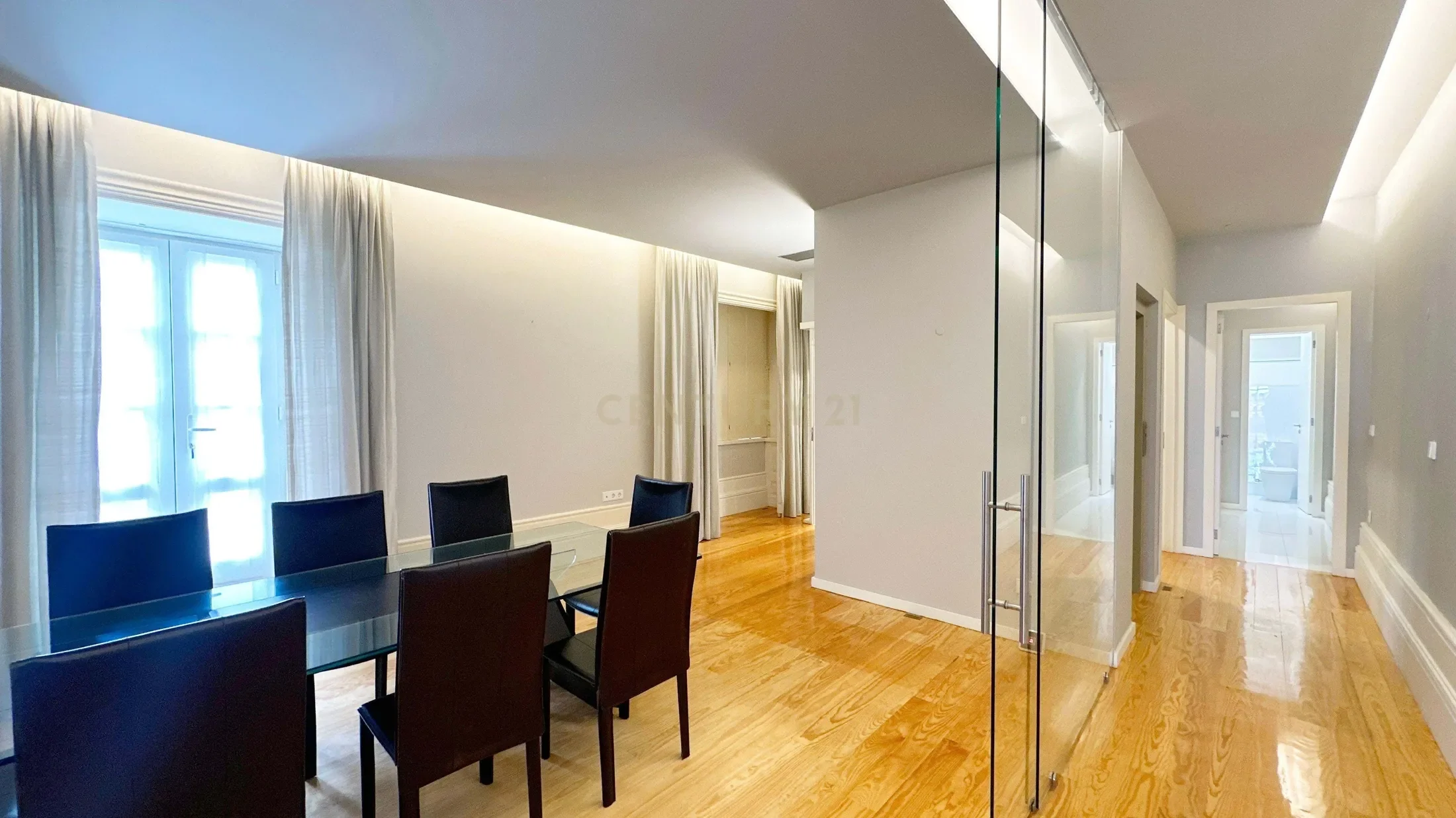 Gallery photo 9