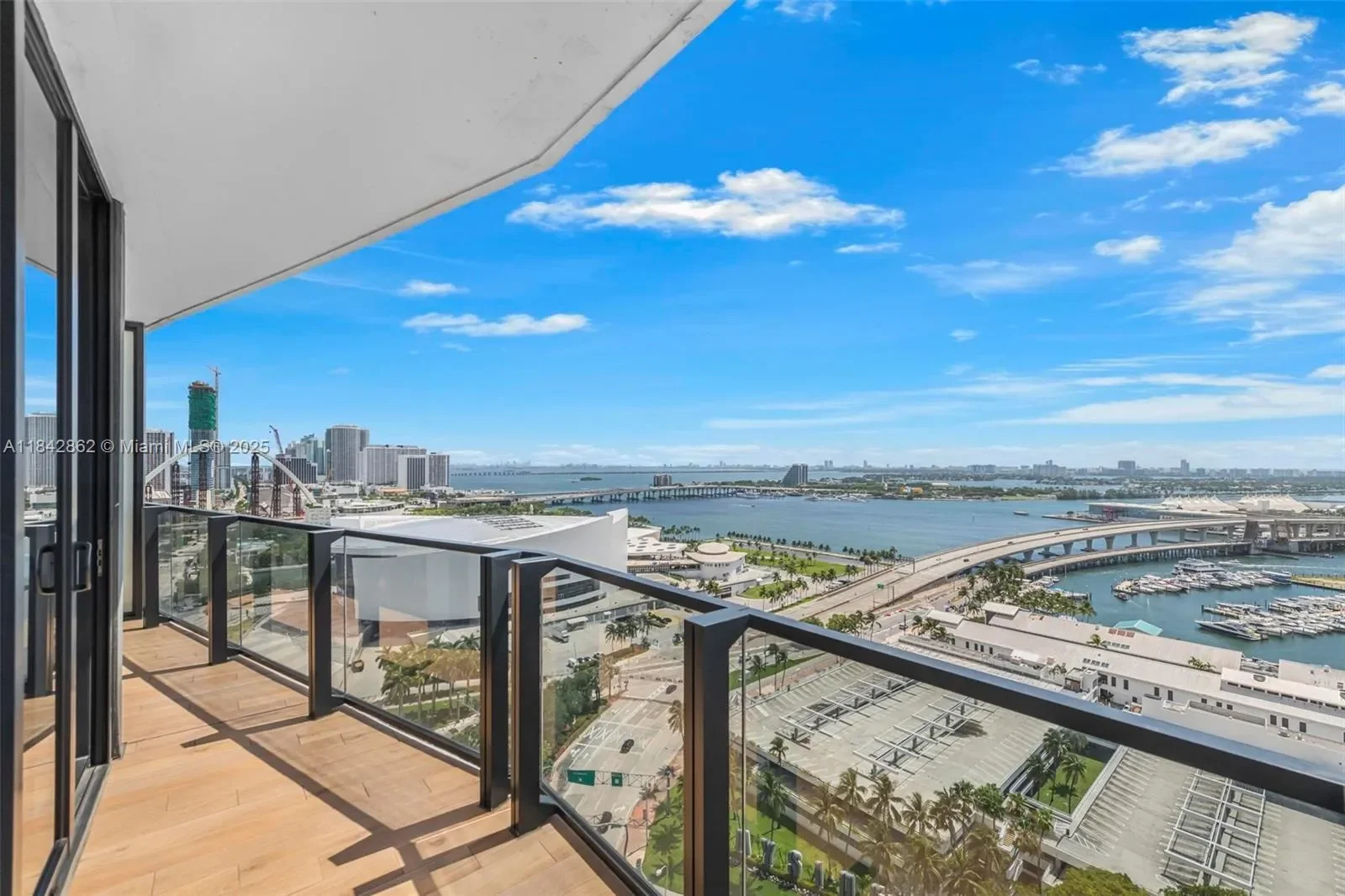 398 NE 5th St 1711, Miami, Florida, United States. - Photo 17