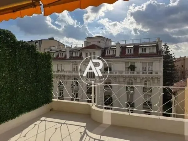 Nice Fleurs - Stunning 3-room renovated apartment - South terrace