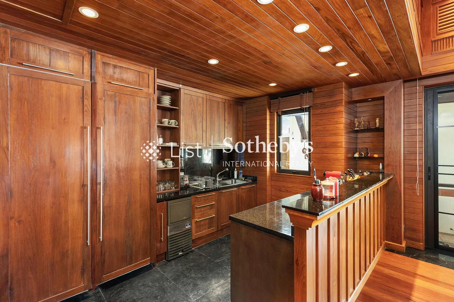 Gallery photo 4