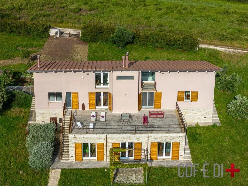Exterior photo 7