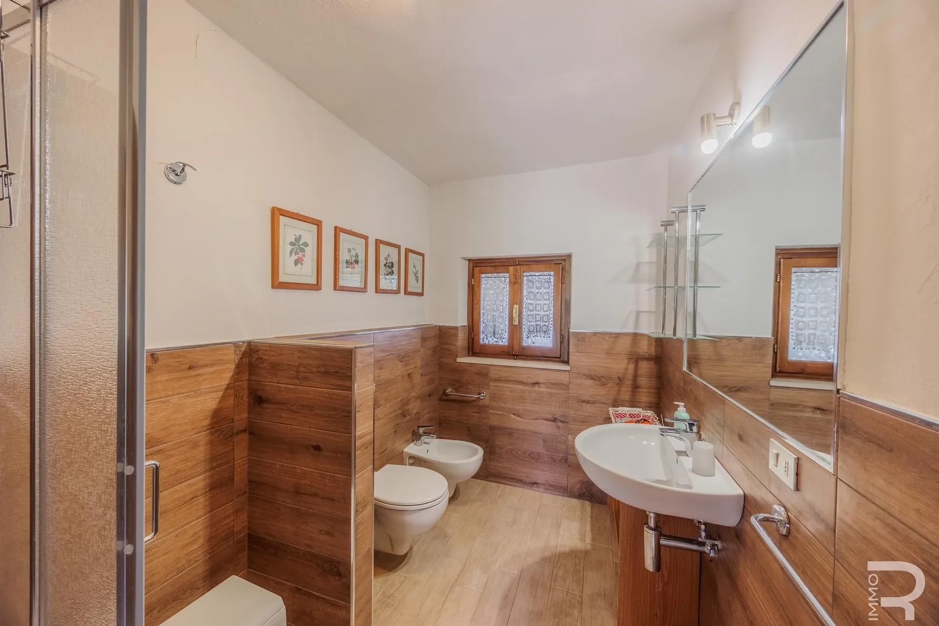 Gallery photo 3