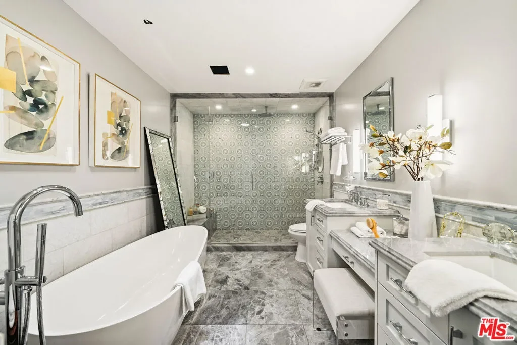 12700 Hortense Street, Los Angeles, California, United States. - Photo 27