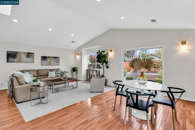 1015 Pleasant Valley Dr, Pleasant Hill, California, United States. - Photo 18