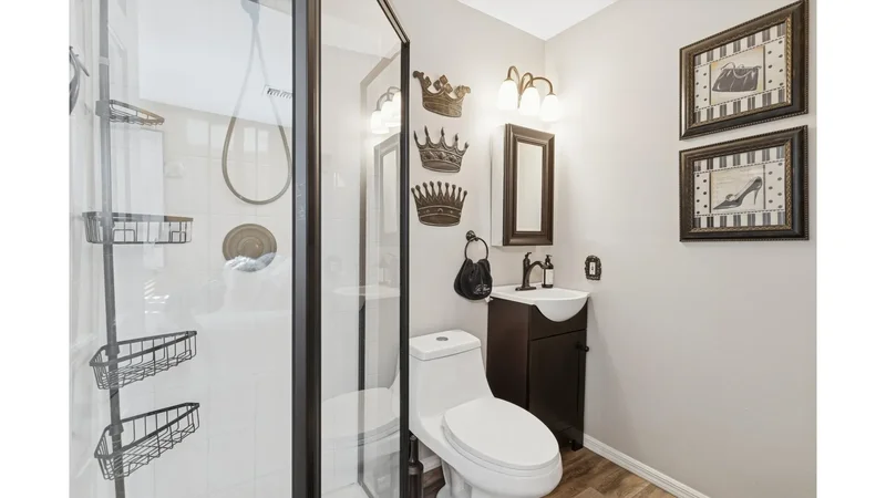 31 Grand Central Avenue, Amityville, New York, United States. - Photo 24