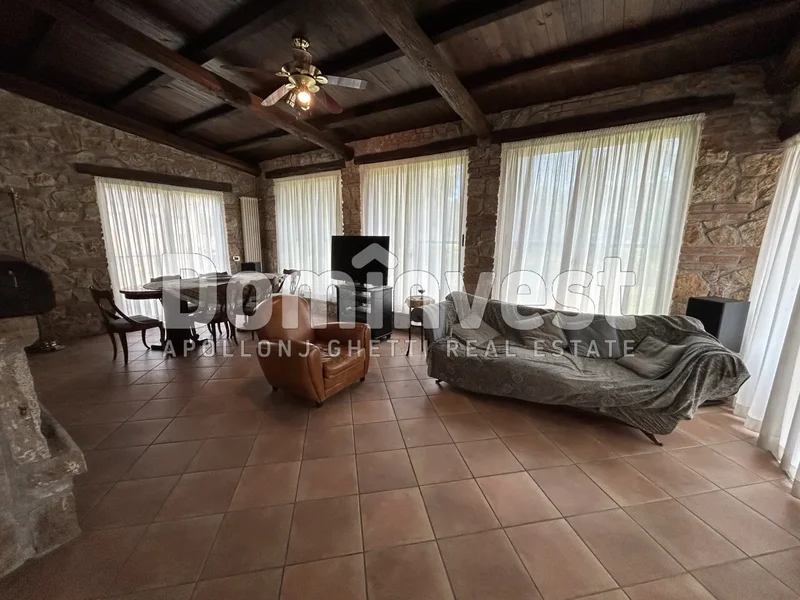 Strada Villa Pinciana, Tuscany, Italy. - Photo 2