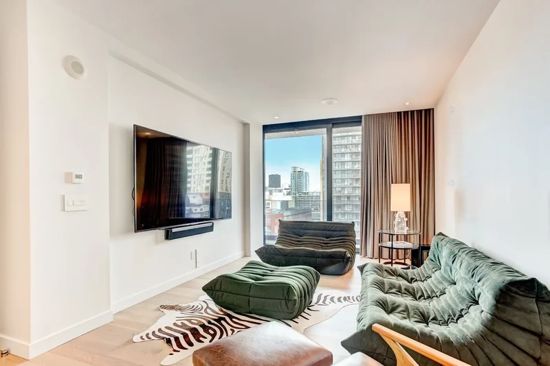 242 Rue Young 901, Montréal, Quebec, Canada. - Photo 13