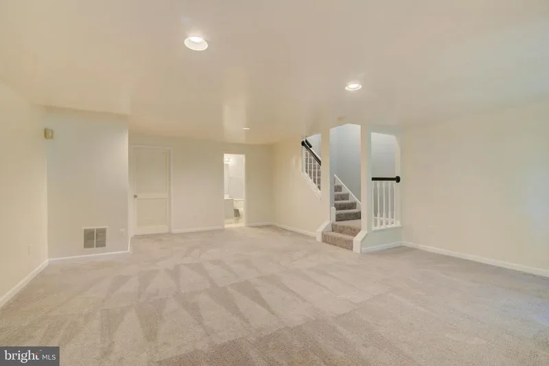 7235 Worsley Way, Alexandria, VA 22315, Groveton, Virginia, United States. - Photo 37
