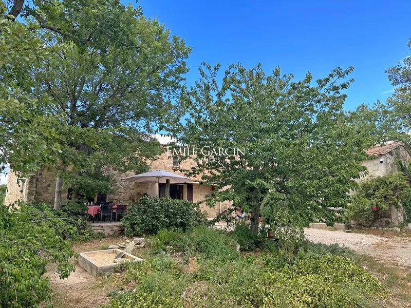 Hillside property for sale in Gordes